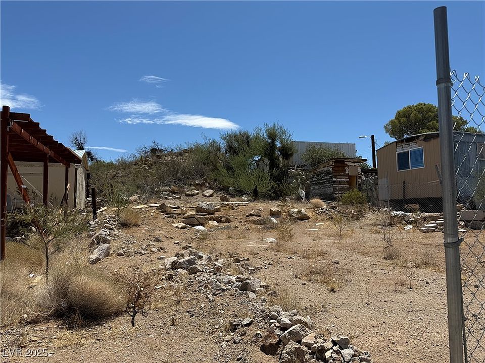 2nd image of 450 S Main St