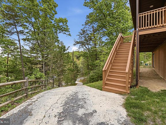2nd image of 142 Spring Hollow Rd