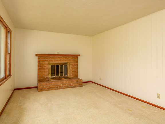 4th image of 170 Lancaster Ln