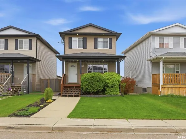 722 Lamarsh LANE, Saskatoon, SK S7W 1B6