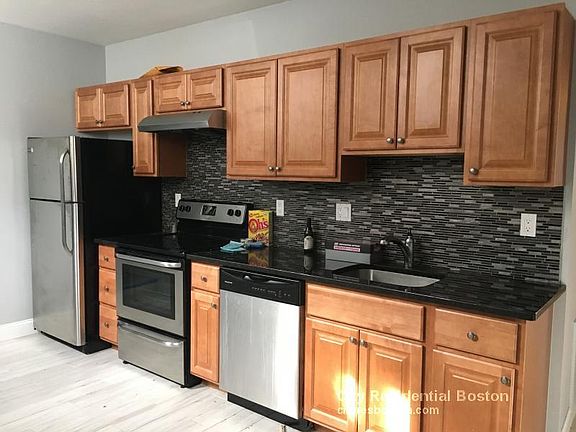 4th image of 4 Greenway Ct #K12
