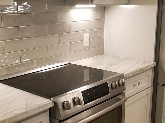 3rd image of 420 Alberto Way Unit 35
