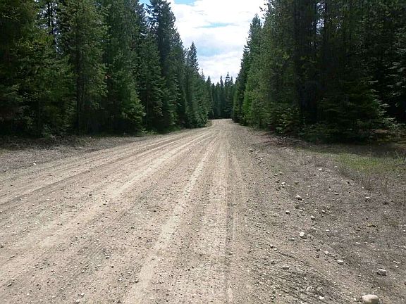 3rd image of 1072 Fir Dr