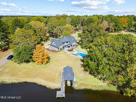 2nd image of 282 Deer Haven Dr
