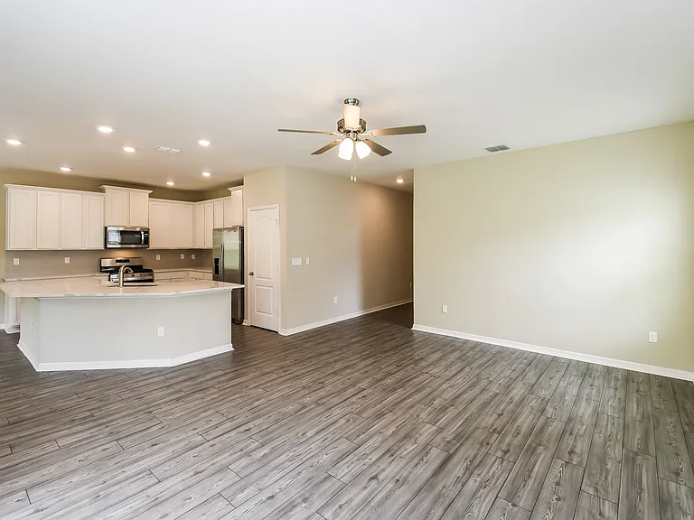 337 Fellbrook Dr — Photo 4