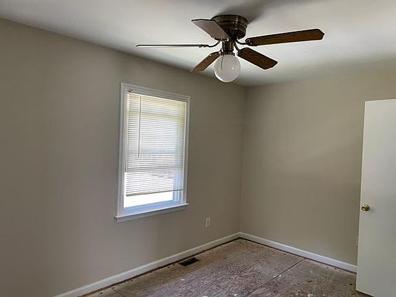 5th image of 200 Choisy Cres