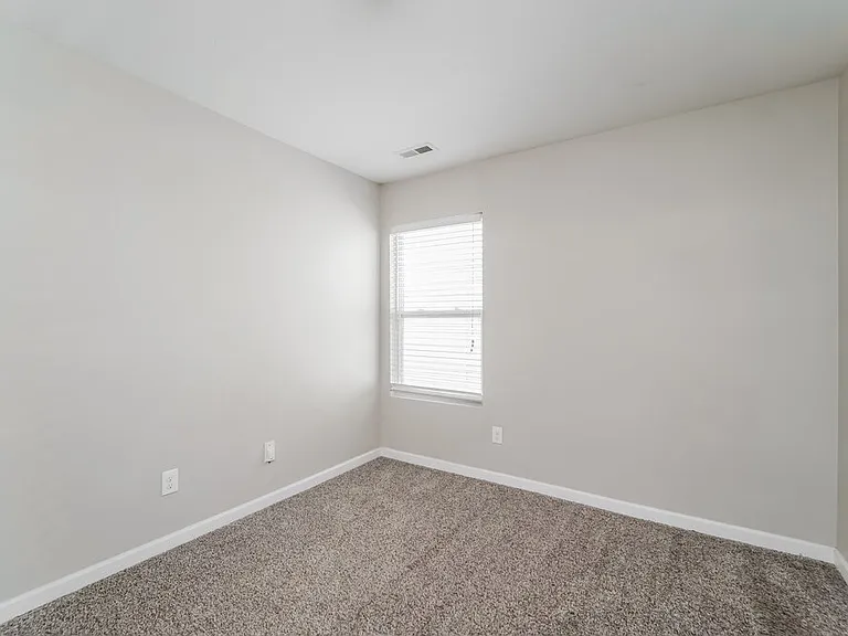 1040 Joselynn Dr — Photo 15