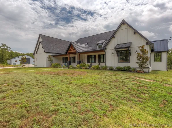 1664 N Wild Mountain Rd, Tulsa, OK 74127