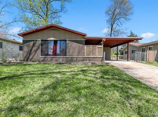 10421 Fourwinds Ct, Saint Louis, MO 63114