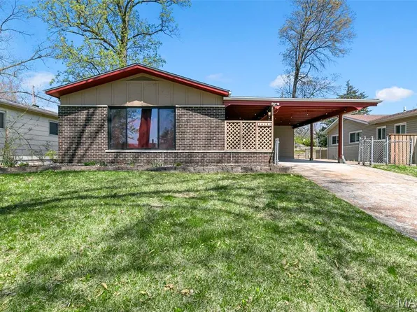 10421 Fourwinds Ct, Saint Louis, MO 63114