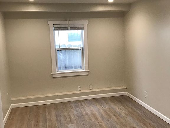 5th image of 3559 Pierce St