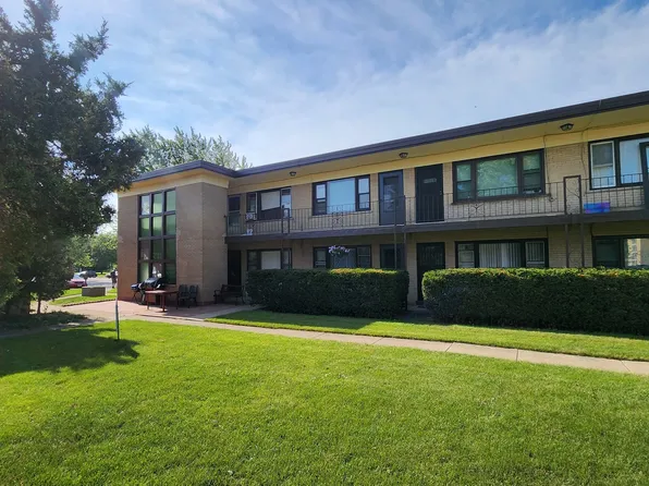 19 King Arthur Ct APT 8, Northlake, IL 60164