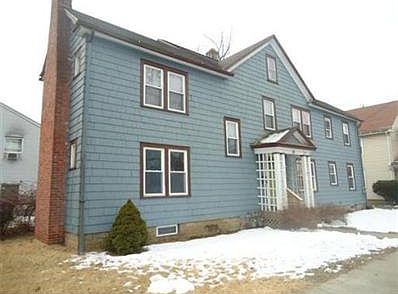 2nd image of 55 Blaine St