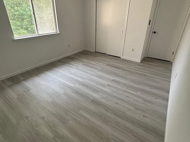 1 Forest Gardens Dr — Photo 17