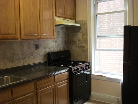 Rented by Aamen Realty | media 9