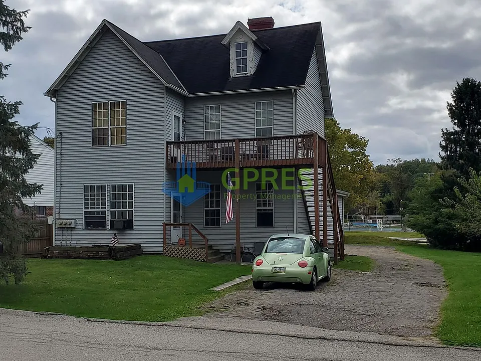 1426 Homestead Rd