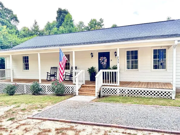 235 Cain Rd, Commerce, GA 30530