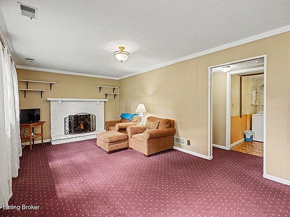 5th image of 8819 Ash Ave