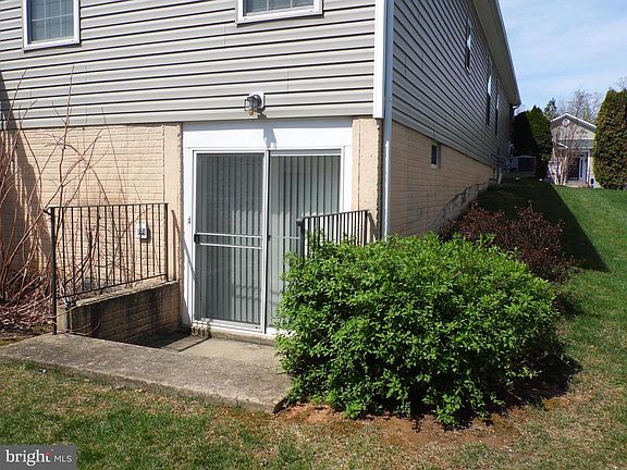 4th image of 3675 Osborne Dr