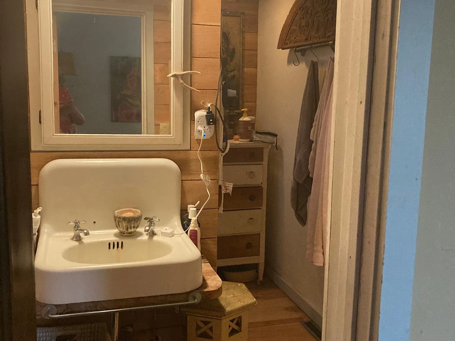 834 Scott St — Photo 3