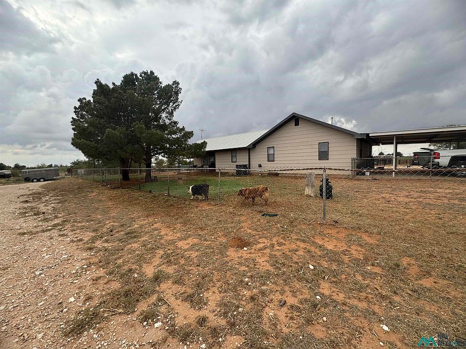 1st image of 1410 E McCalip Dr