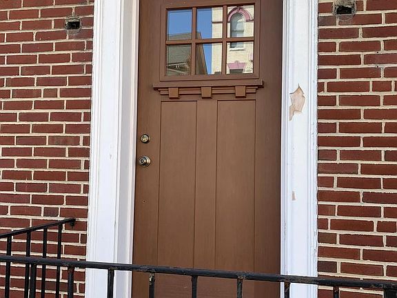 3rd image of 111 E Baltimore St