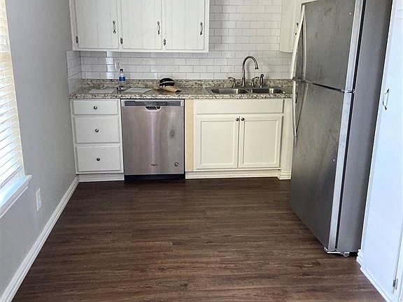5th image of 2532 Charlotte St APT 8