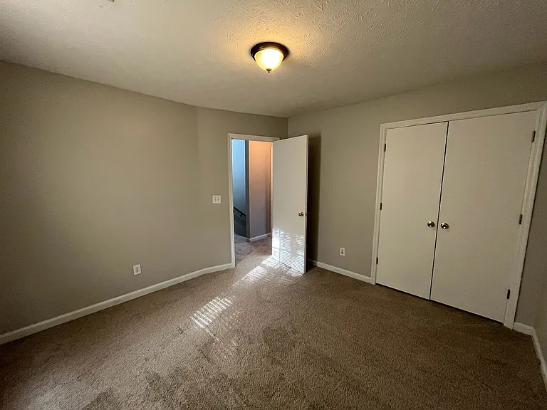 5247 Crystal Ct — Photo 9