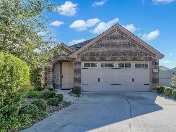 12125 Parade Park Pl