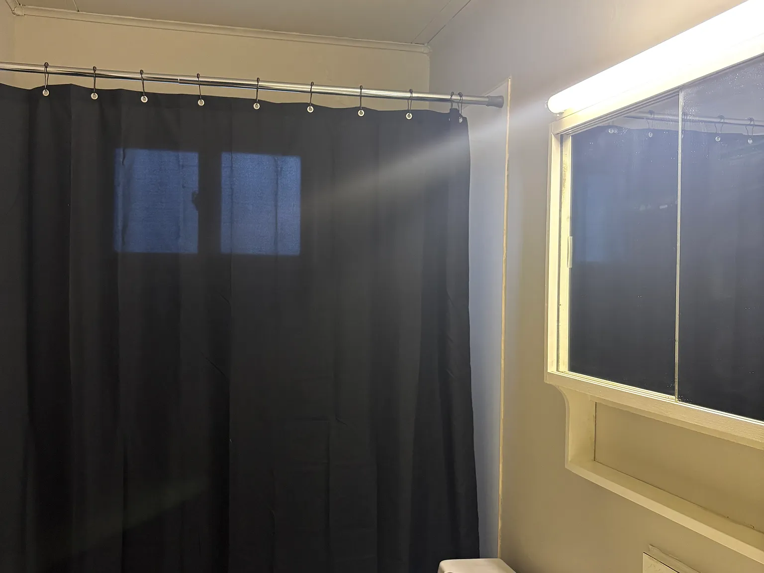 3 bed, 875 sqft, $1,200 — Photo 3