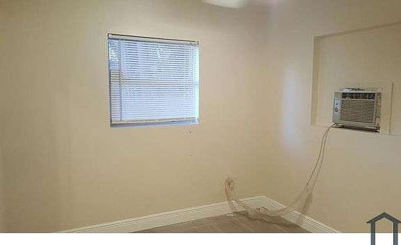 5th image of 107 SW 9th St