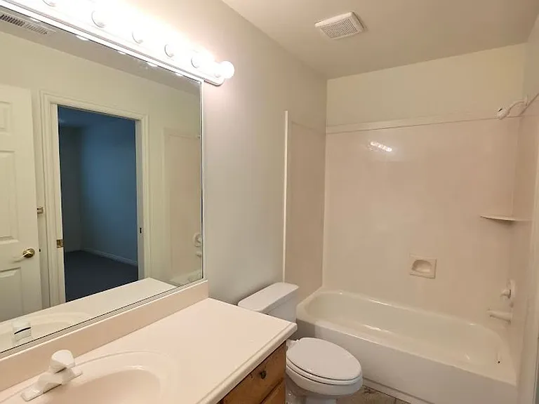 153 N Turnbury Ln — Photo 45
