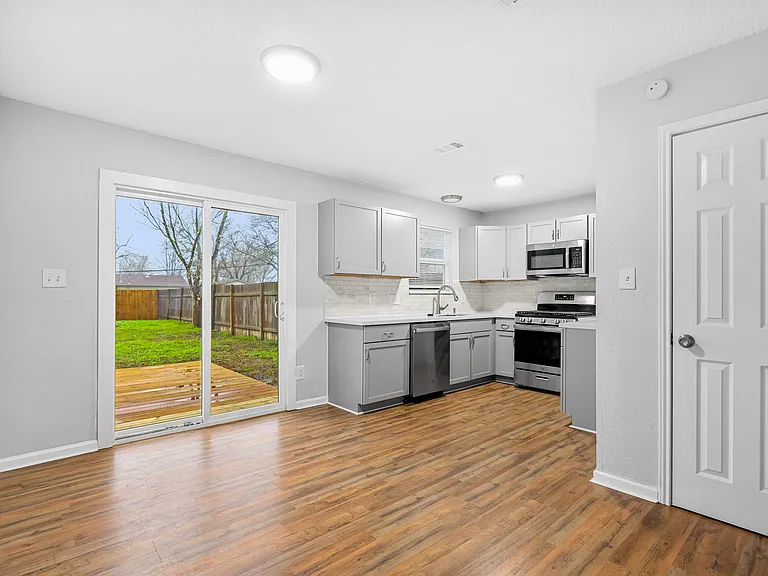 10511 Man O War Ave #A — Photo 6
