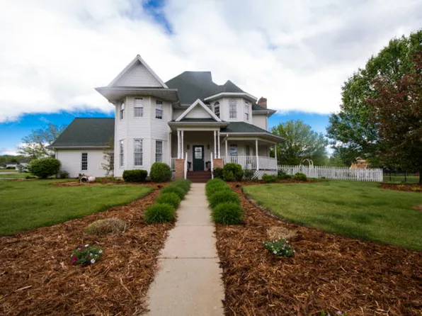 76 Hearthstone Dr, Lucasville, OH 45648