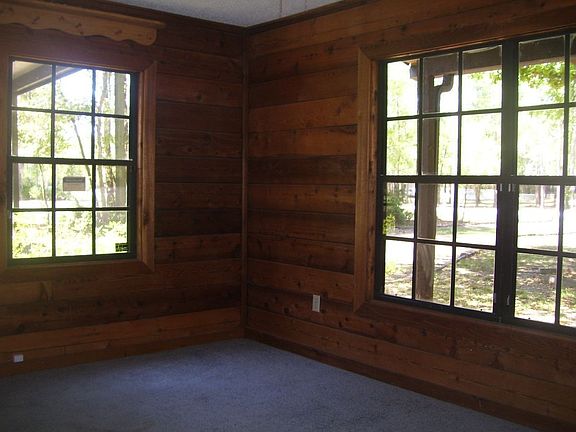 5th image of 4602 Log Cabin Dr