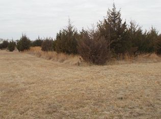 810 Vanday Rd, Winfield, KS 67156
