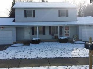 890 Postiy St NW, North Canton, OH 44720