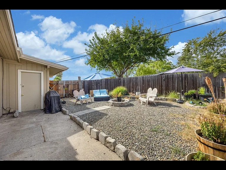 6500 Brock Dr — Photo 18