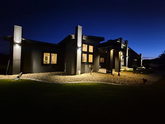 4th image of 2318 Dyreson Rd