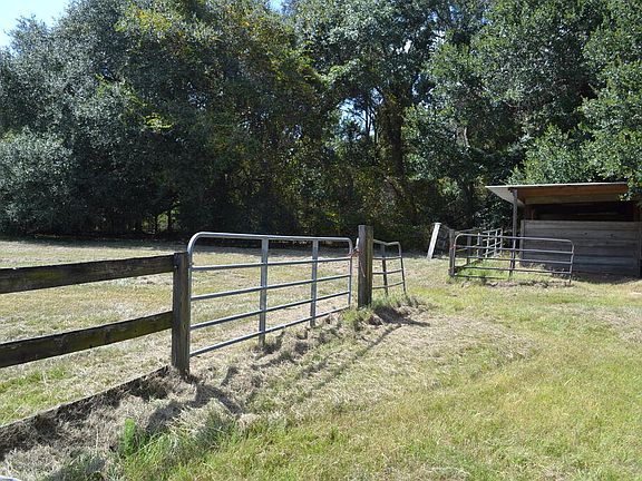 4th image of 130 Winifred Rd
