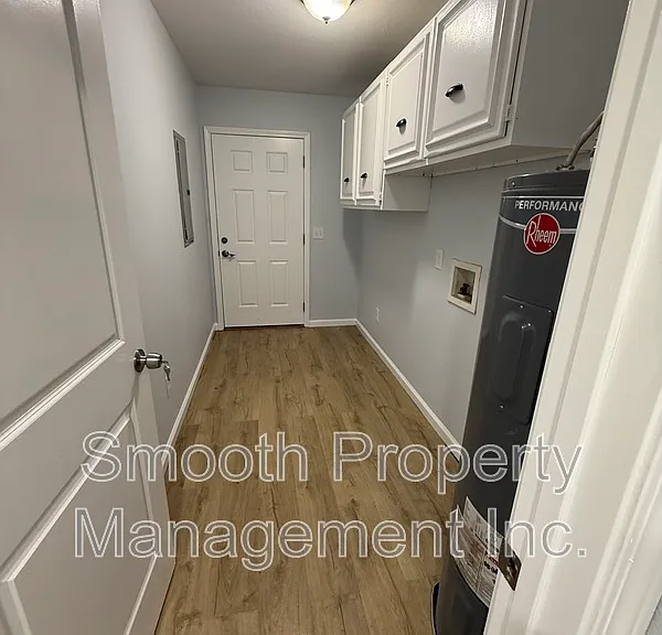 8699 Riverstone Rd — Photo 2