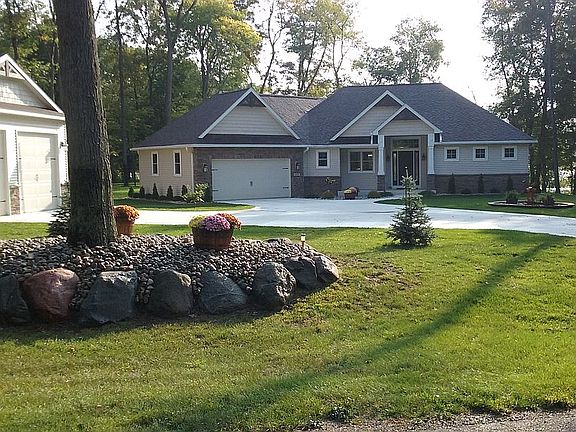 4th image of 68915 Wildwood Dr