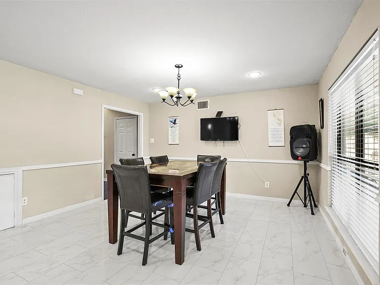2226 Crystal Creek Ln — Photo 2