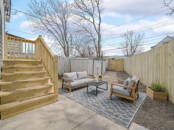 5th image of 724 Willow Ct
