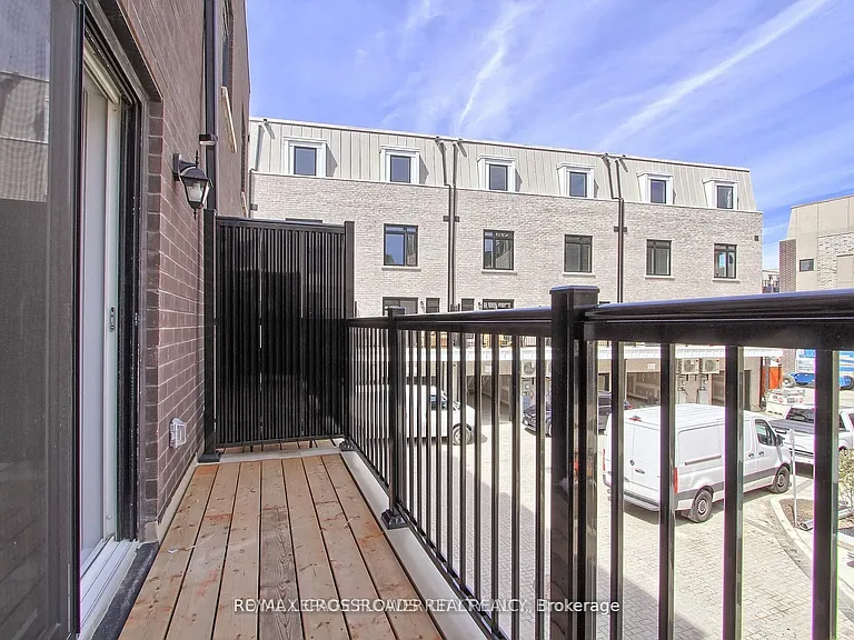 98 Bartley Dr — Photo 16