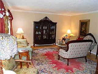 3rd image of 745 Pineview Dr