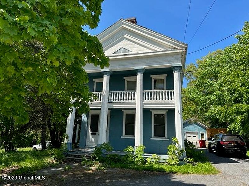 3rd image of 4273 Main Street
