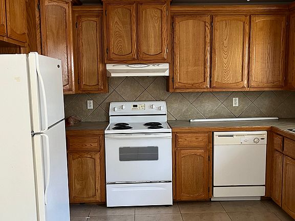 2nd image of 1842 Tierra Dulce Dr APT B