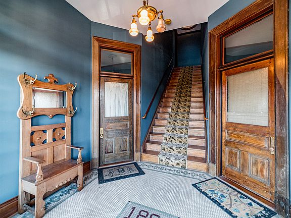 3rd image of 519 Church St APT 1