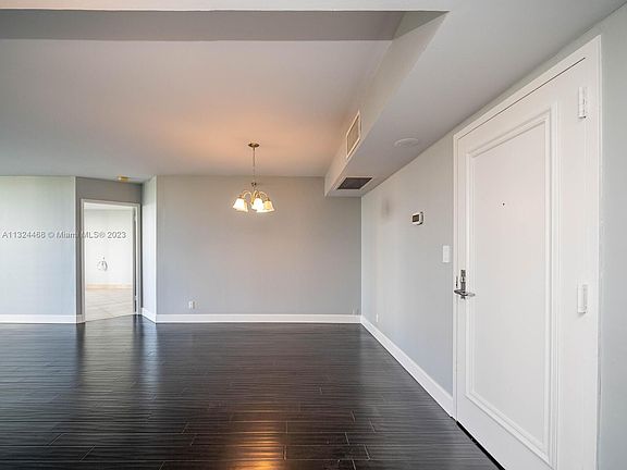 4th image of 3600 Mystic Pointe Dr APT 808